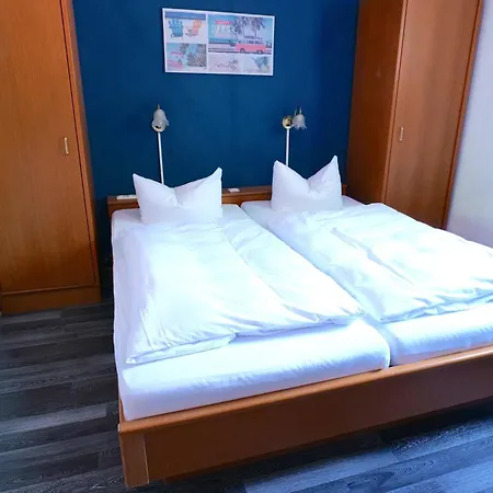 Hotel & Restaurant Am Bodden 3*