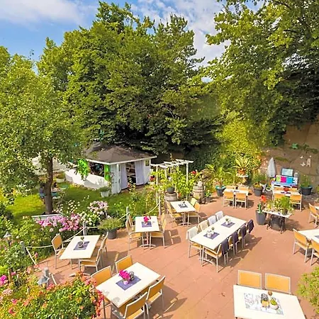 & Restaurant Am Bodden 3* 푸트버스