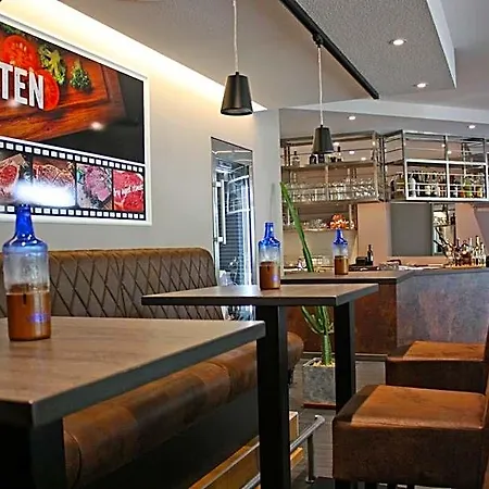 호텔 & Restaurant Am Bodden 3*