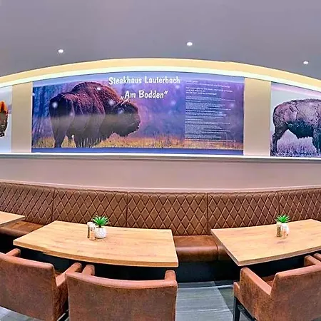 & Restaurant Am Bodden 호텔 3*